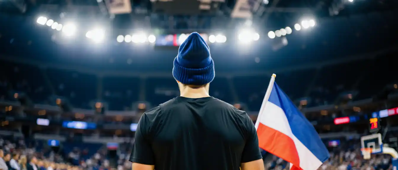 Егор Дёмин представил российскую символику во время медиадня в NCAA