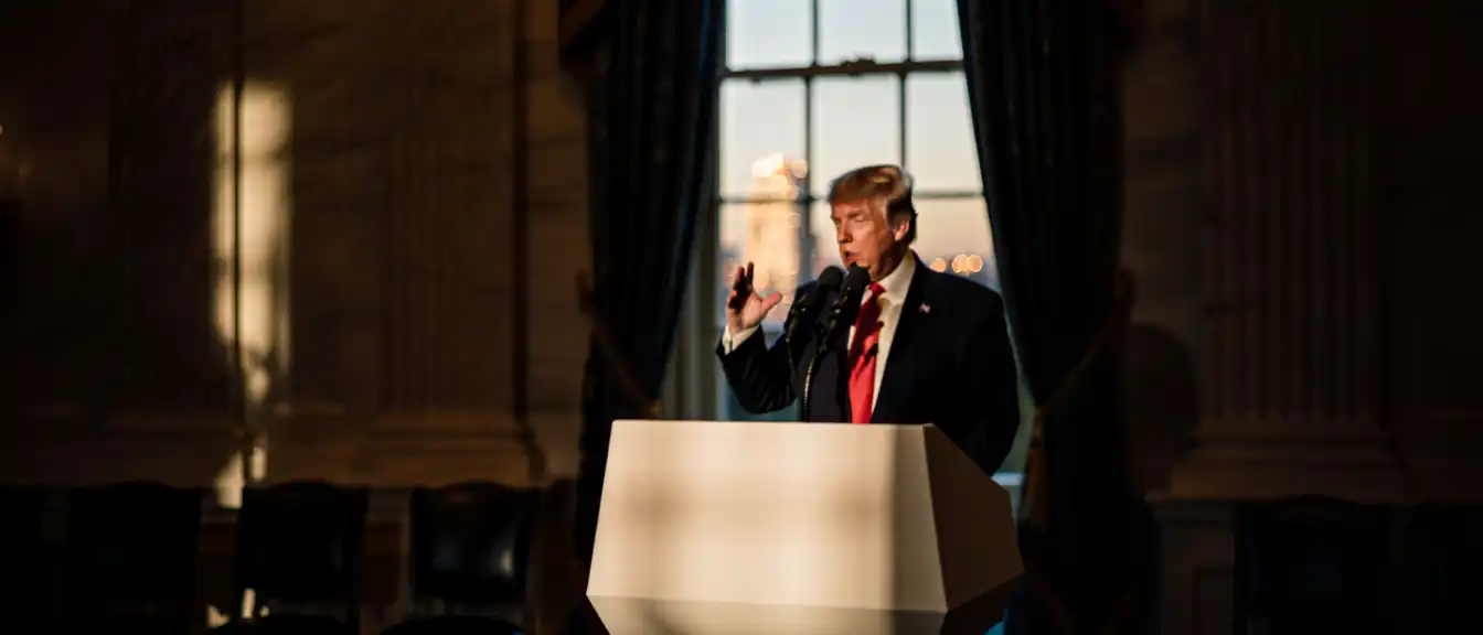 Дипломатия с острыми нотками: Трамп подтвердил грядущий визит Нетаньяху в Вашингтон и обменялся колкостями с оппозицией
