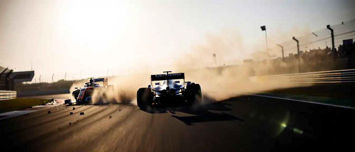 Триумф McLaren в Зандворте: Ландо Норрис удерживает лидерство на фоне массовых аварий